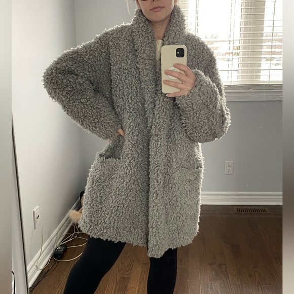 Aritzia Wilfred Coat - Picture 4 of 4